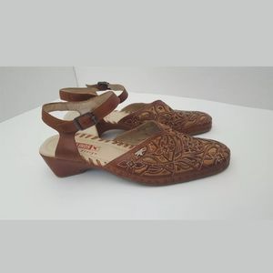 Pikolinos Leather sling back heeled sandals EU 38